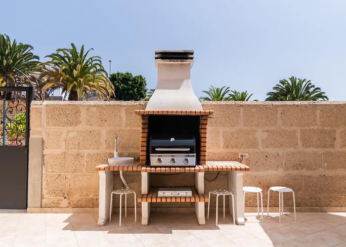 Comfortable 4-Bedroom Villa With Private Gardens